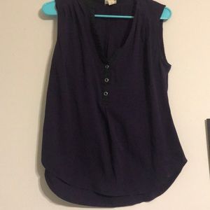 Gorgeous V neck top